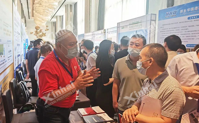 鋰電負(fù)極材料高峰論壇現(xiàn)場